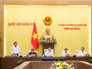Ủy ban Thường vụ Quốc hội cho ý kiến về dự án Luật KH, CN & ĐMST